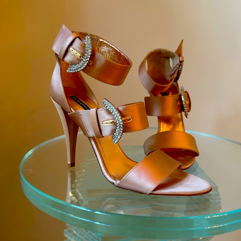 Claudia Ciuti  champagne color high heels in a size 9